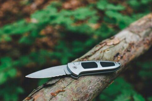Must-have survival tools, survival knife